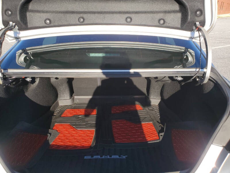 2018 Toyota Camry SE