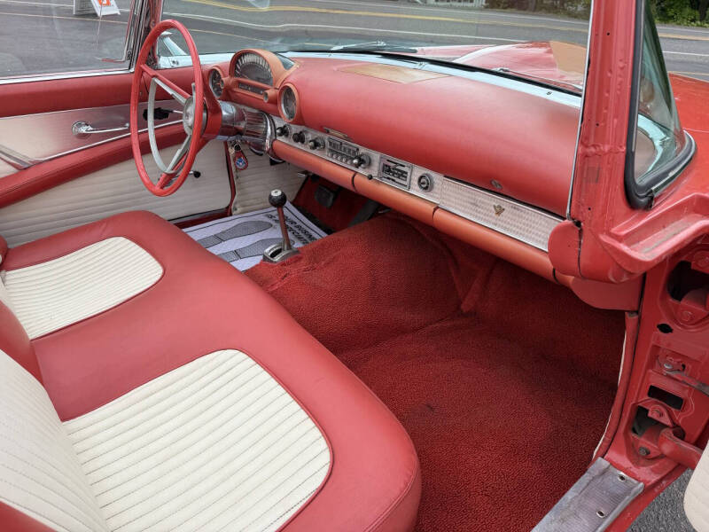 1956 Ford Thunderbird