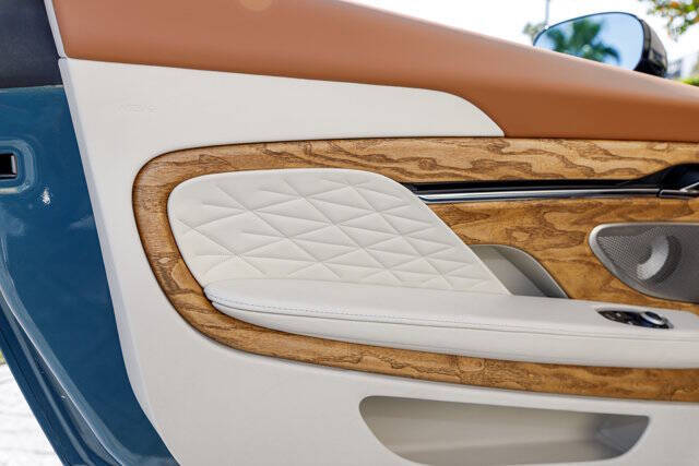 2026 Aston Martin DB12 Volante