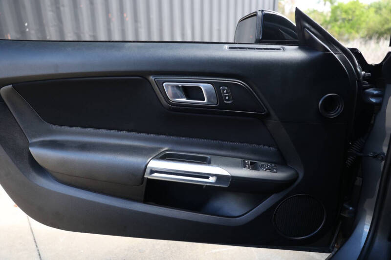 2021 Ford Mustang