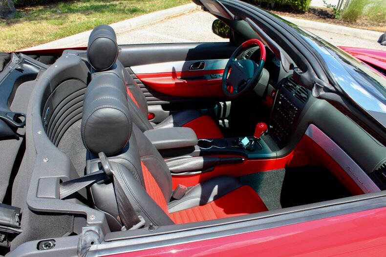 2002 Ford Thunderbird Deluxe