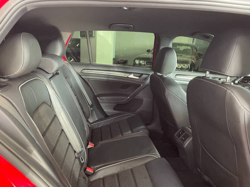 2019 Volkswagen Golf R 4Motion