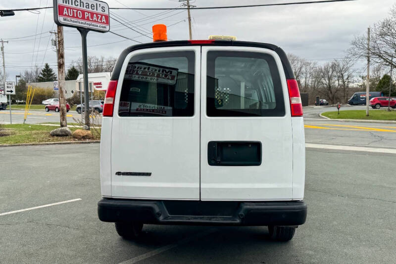 2018 Chevrolet Express 2500