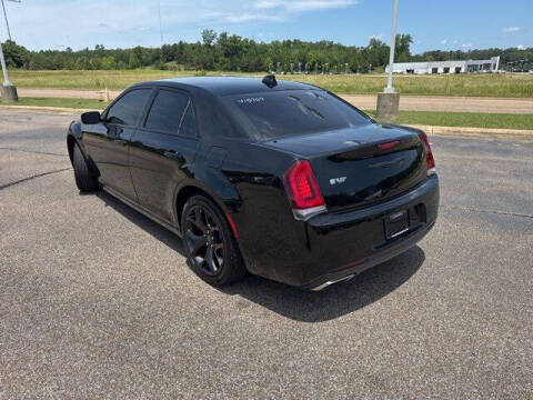 2021 Chrysler 300