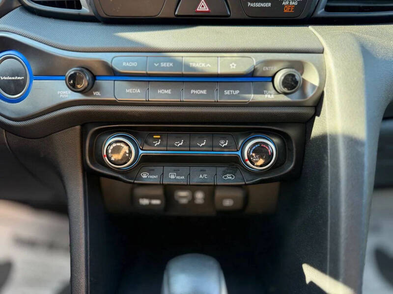 2019 Hyundai Veloster