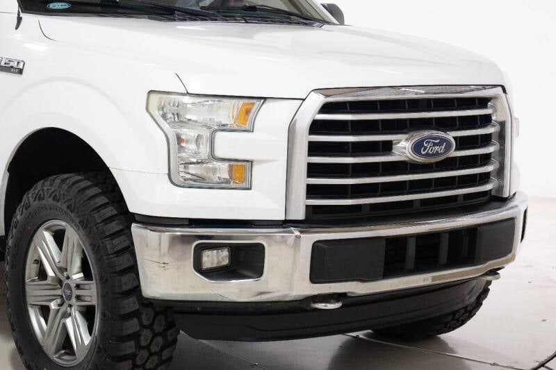 2015 Ford F-150 XLT photo 9