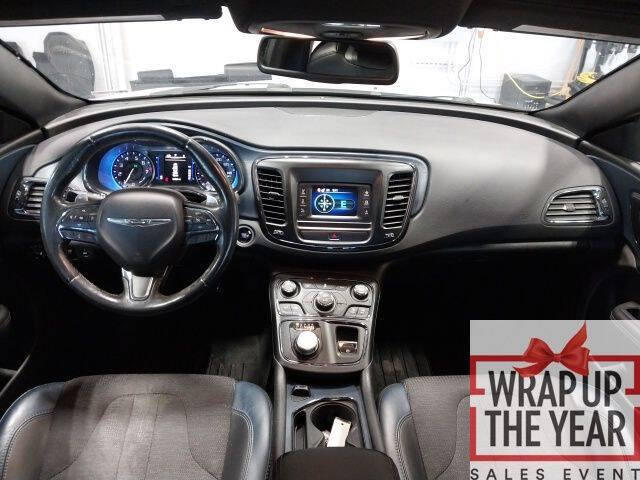 2016 Chrysler 200 S