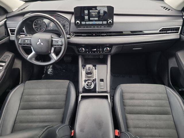 2024 Mitsubishi Outlander SE