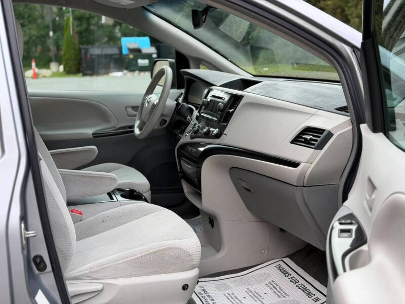 2011 Toyota Sienna