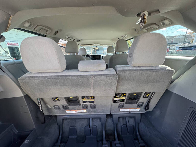 2015 Toyota Sienna L 7-Passenger