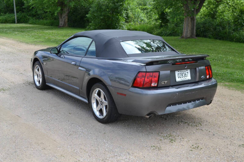 2003 Ford Mustang GT Deluxe