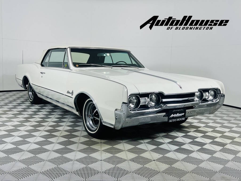 1967 Oldsmobile Cutlass Supreme COUPE's photo