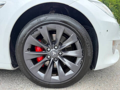 2020 Tesla Model S Performance