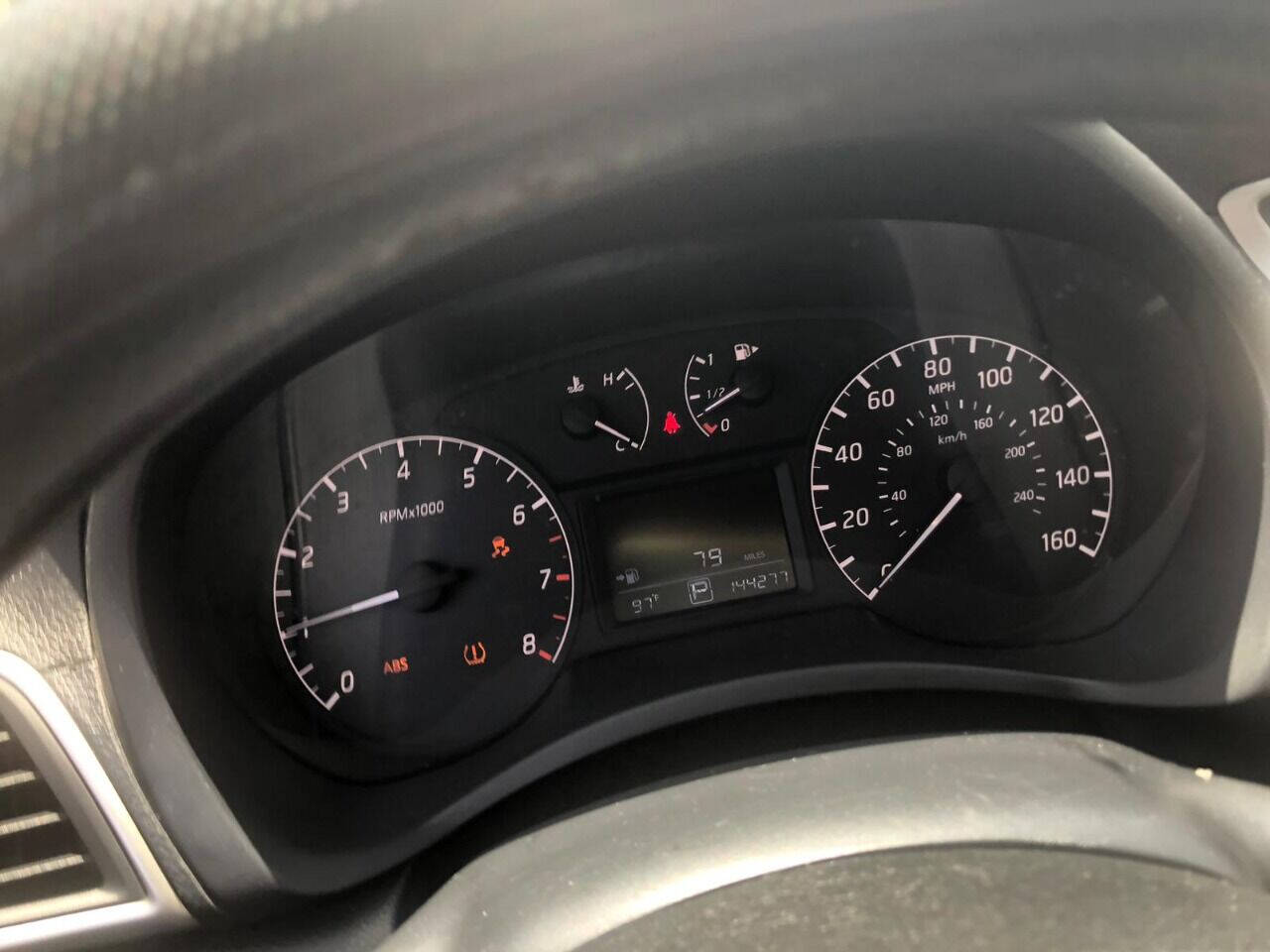2005 DODGE Neon Sedan - $2,500