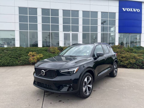 2026 Volvo XC40 B5 Plus