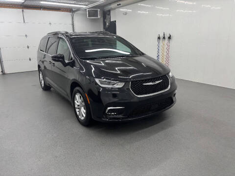 2022 Chrysler Pacifica Touring