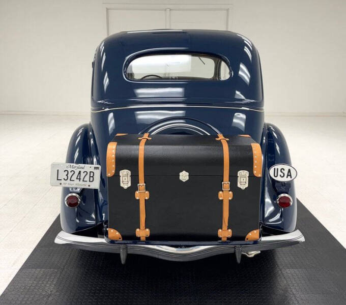 1936 Ford Deluxe