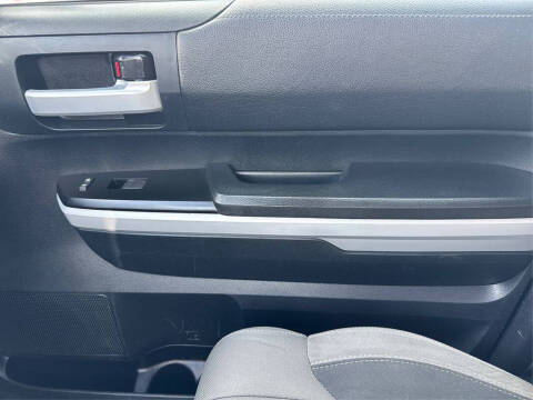 2018 Toyota Tundra SR5