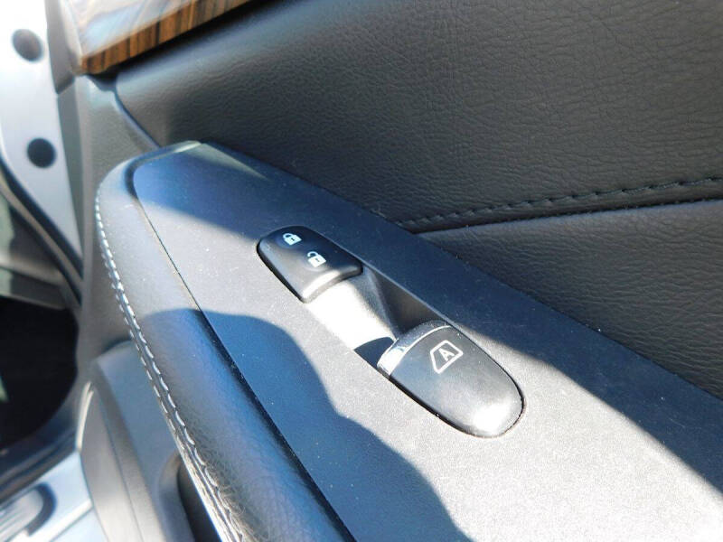 2017 Nissan Maxima Platinum