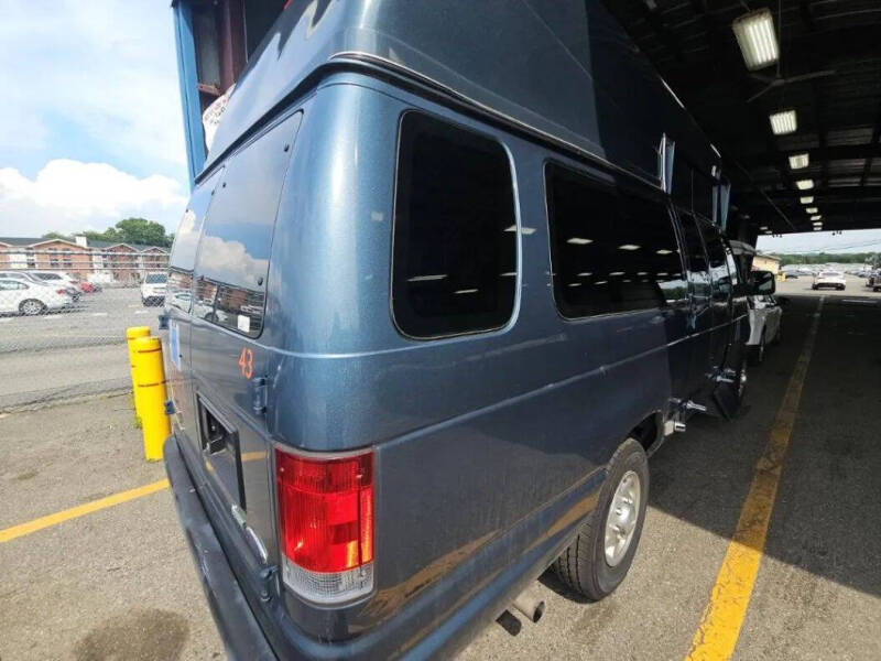 2014 Ford E-Series E-350 SD