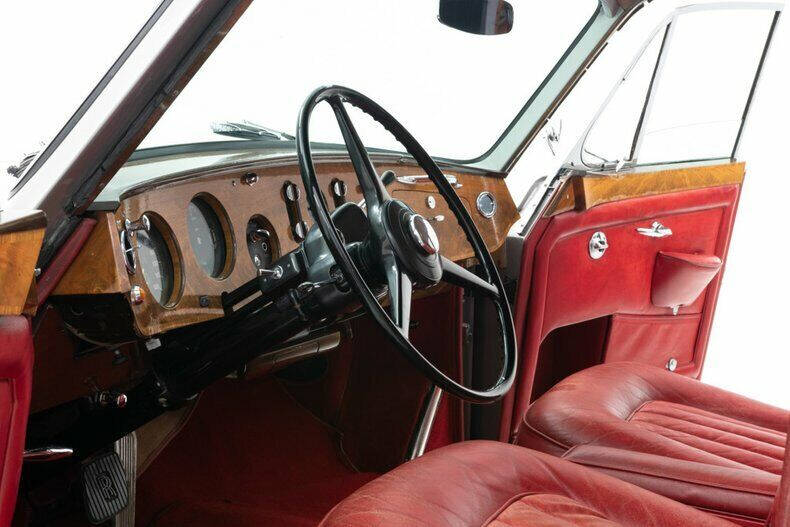 1966 Rolls-Royce Flying Spur