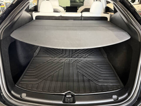 2024 Tesla Model Y Performance