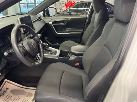 2023 Toyota RAV4 Hybrid SE