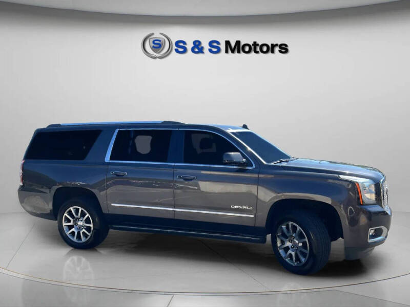 2017 GMC Yukon XL Denali