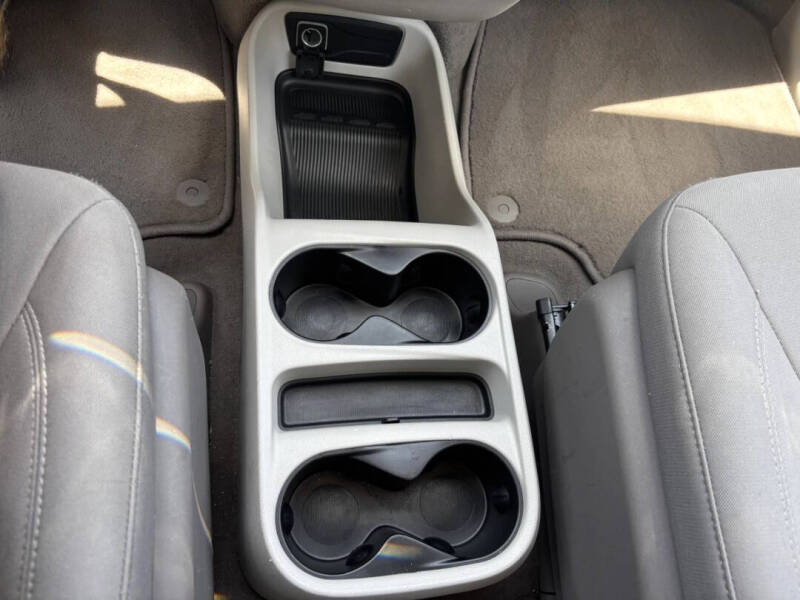 2021 Chrysler Voyager LX