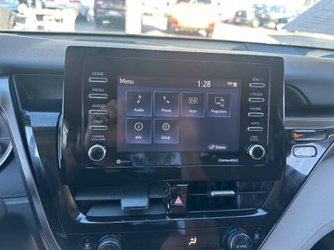 2022 Toyota Camry LE