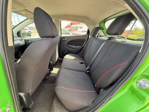 2012 Mazda MAZDA2 Touring