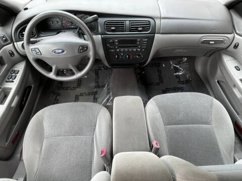 2002 Ford Taurus SES