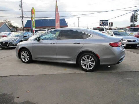 2015 Chrysler 200 Limited