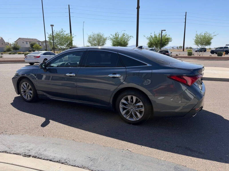 2019 Toyota Avalon XLE