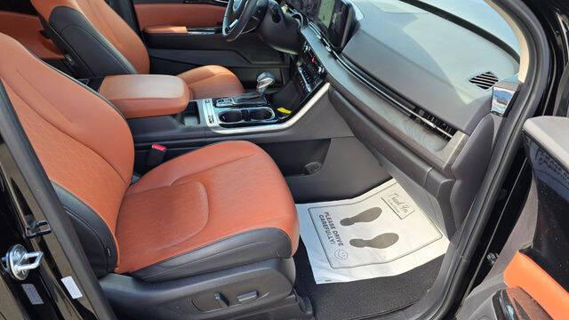 2024 Kia Carnival SX