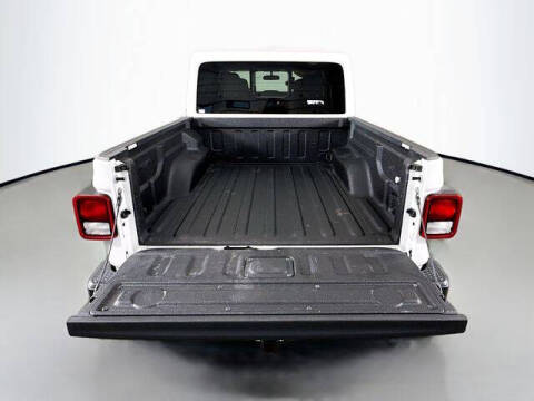 2024 Jeep Gladiator NightHawk