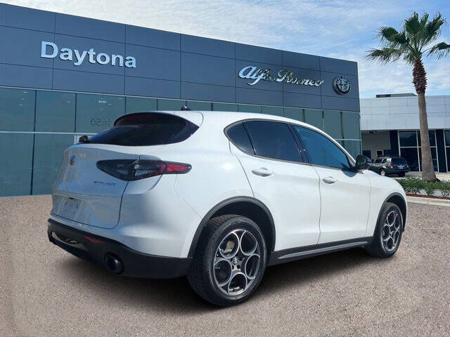 2025 Alfa Romeo Stelvio