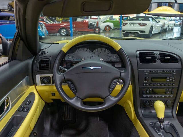 2002 Ford Thunderbird Deluxe