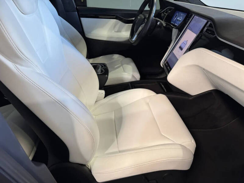 2017 Tesla Model X 90D