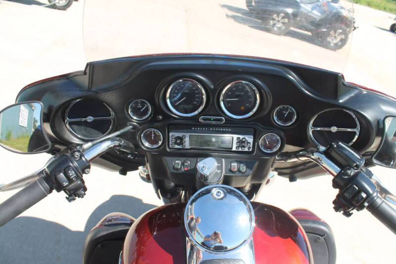 2010 Harley-Davidson FLHTCU Ultra Classic EG