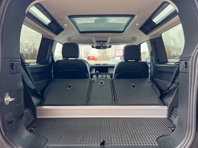 2023 Land Rover Defender 90 S