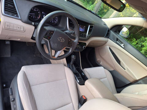 2016 Hyundai Tucson SE