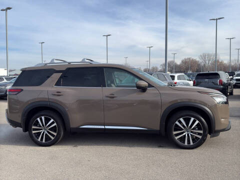 2024 Nissan Pathfinder Platinum