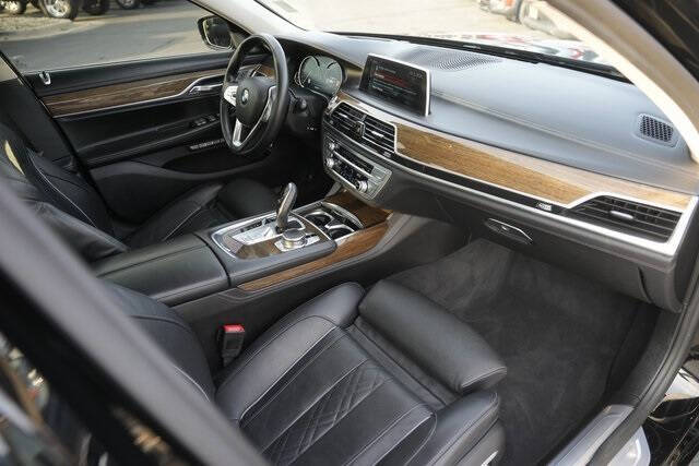 2016 BMW 7 Series 740i