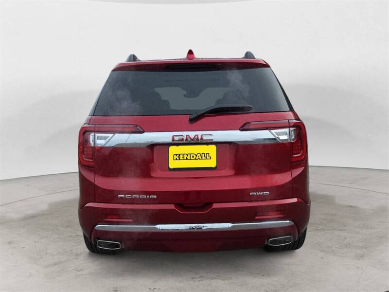 2023 GMC Acadia Denali