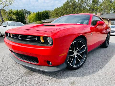 2016 Dodge Challenger for sale at Classic Luxury Motors in Buford GA