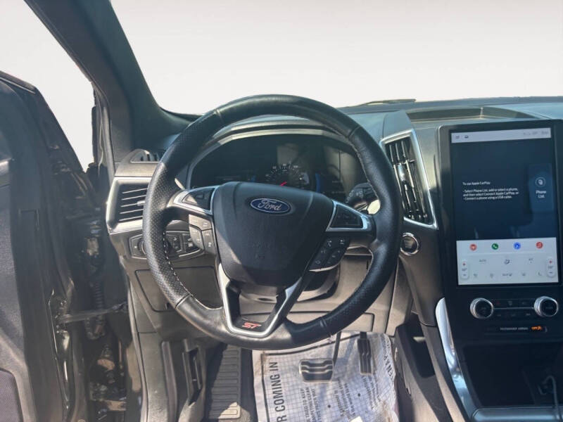 2022 Ford Edge ST