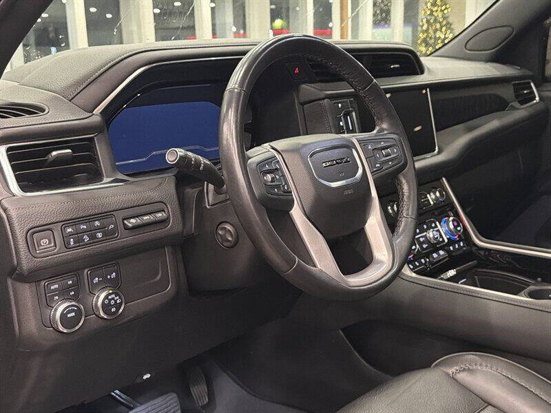 2022 GMC Yukon XL Denali