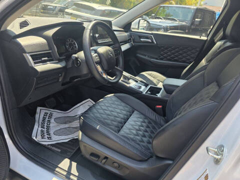 2022 Mitsubishi Outlander SEL Launch Edition