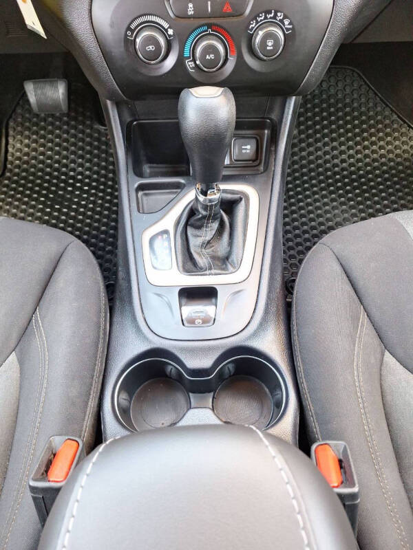 2017 Jeep Cherokee Sport Altitude